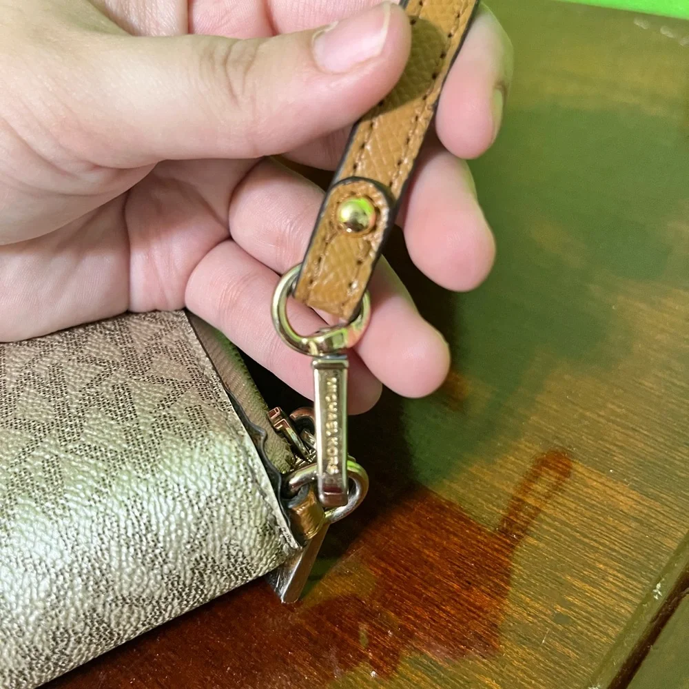 Michael Kors Brown Logo Wristlet Wallet| Zip Around| Saffiano